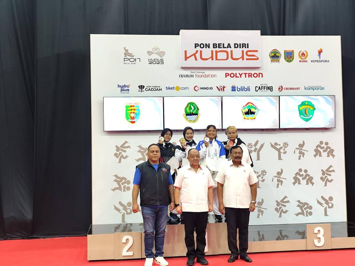 Atlet Sambo Lampung, Raffita Nur Anggraini usai meraih perak di PON Beladiri Kudus. (IDN Times/Muhaimin)