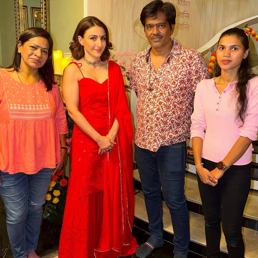Soha Ali Khan dan stafnya