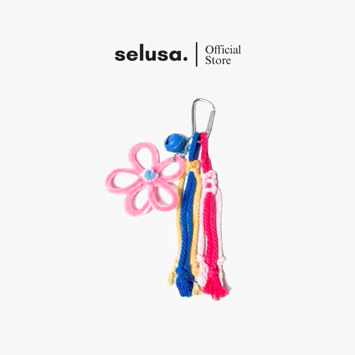 SELUSA MACRAME KEYCHAIN