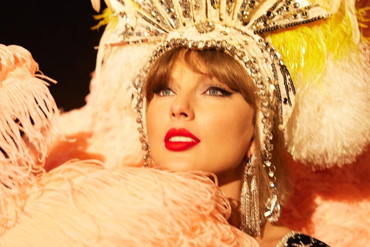 Taylor Swift untuk album The Life of a Showgirl