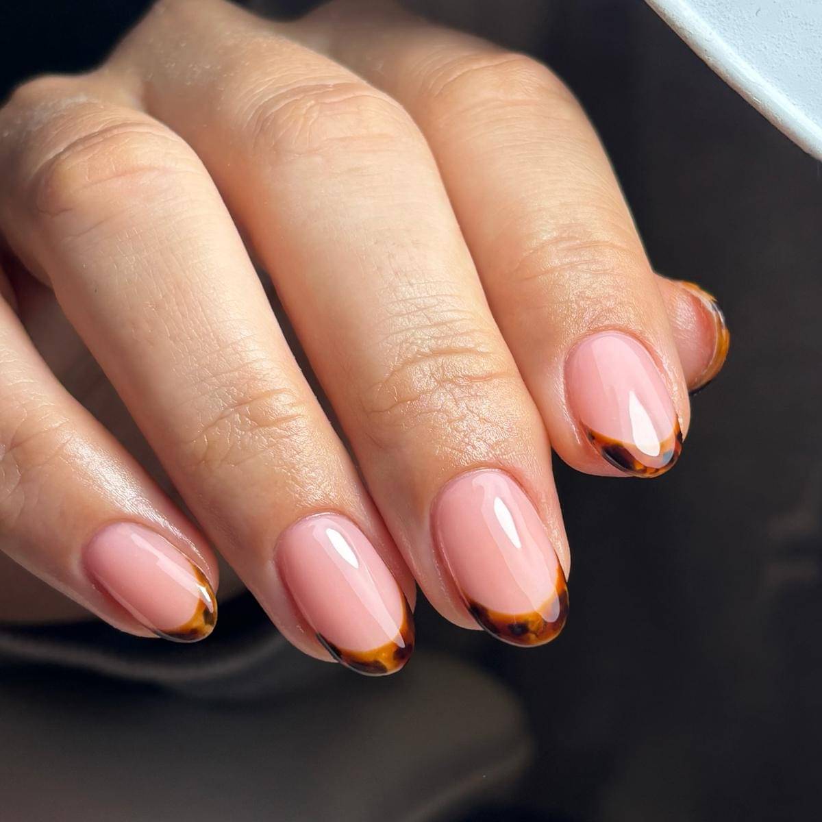 Ide nail art Micro French