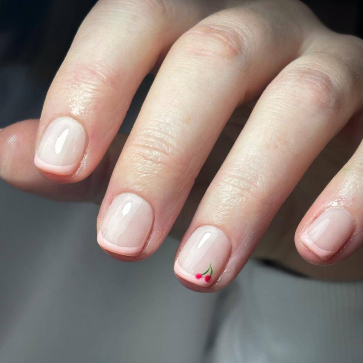 Ide nail art micro French