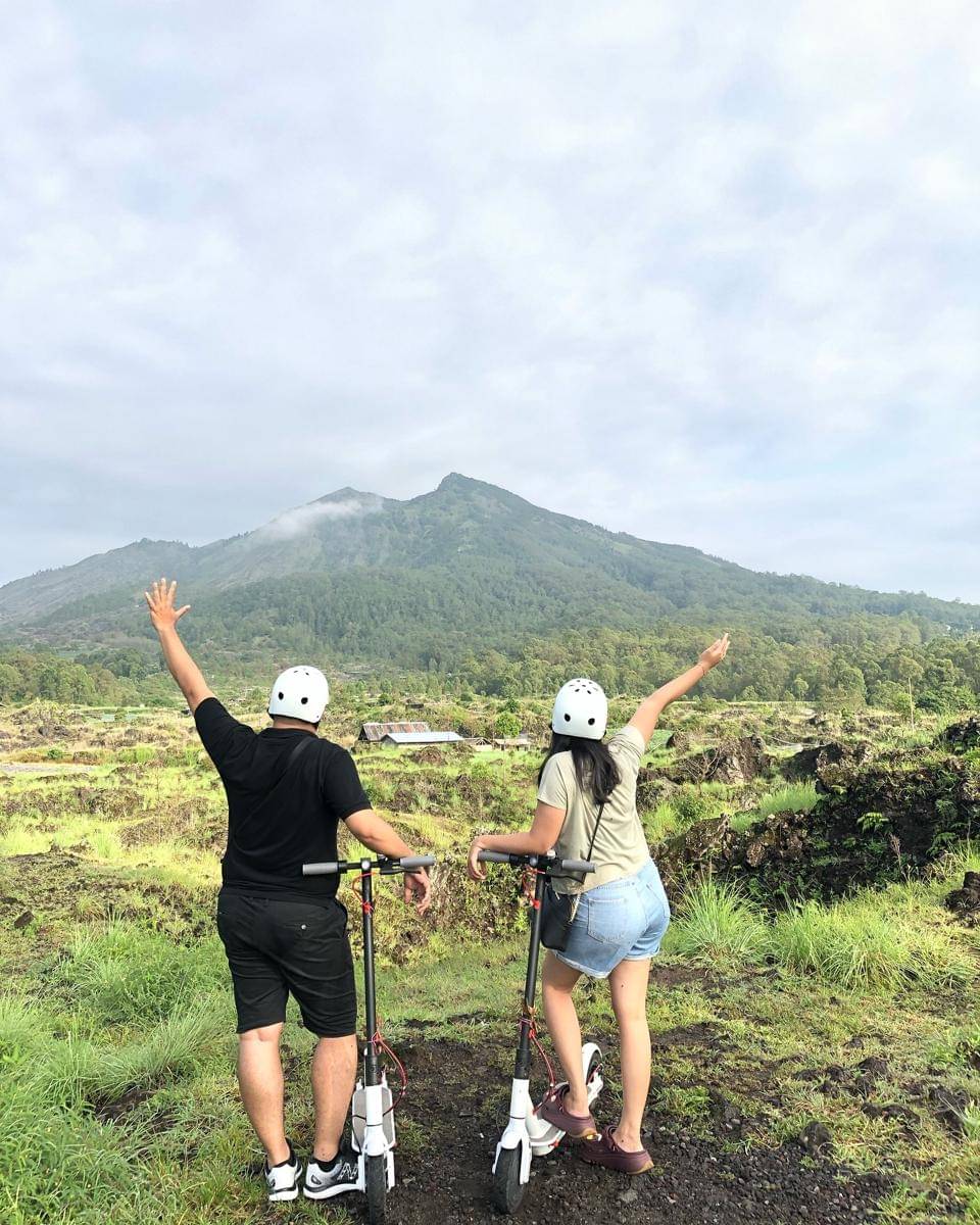 menikmati keindahan alam sambil main skuter listrik (instagram.com/skutis_kintamani)
