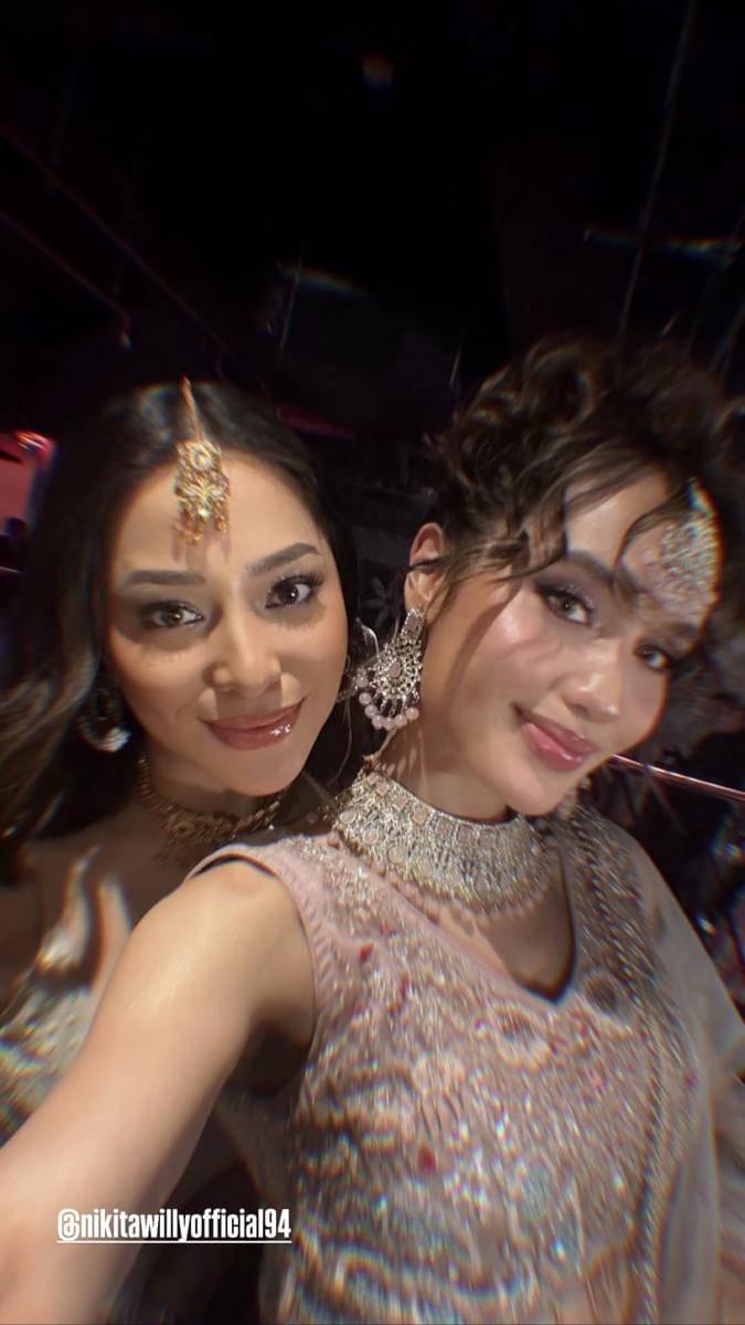 artis rayakan Diwali 2025