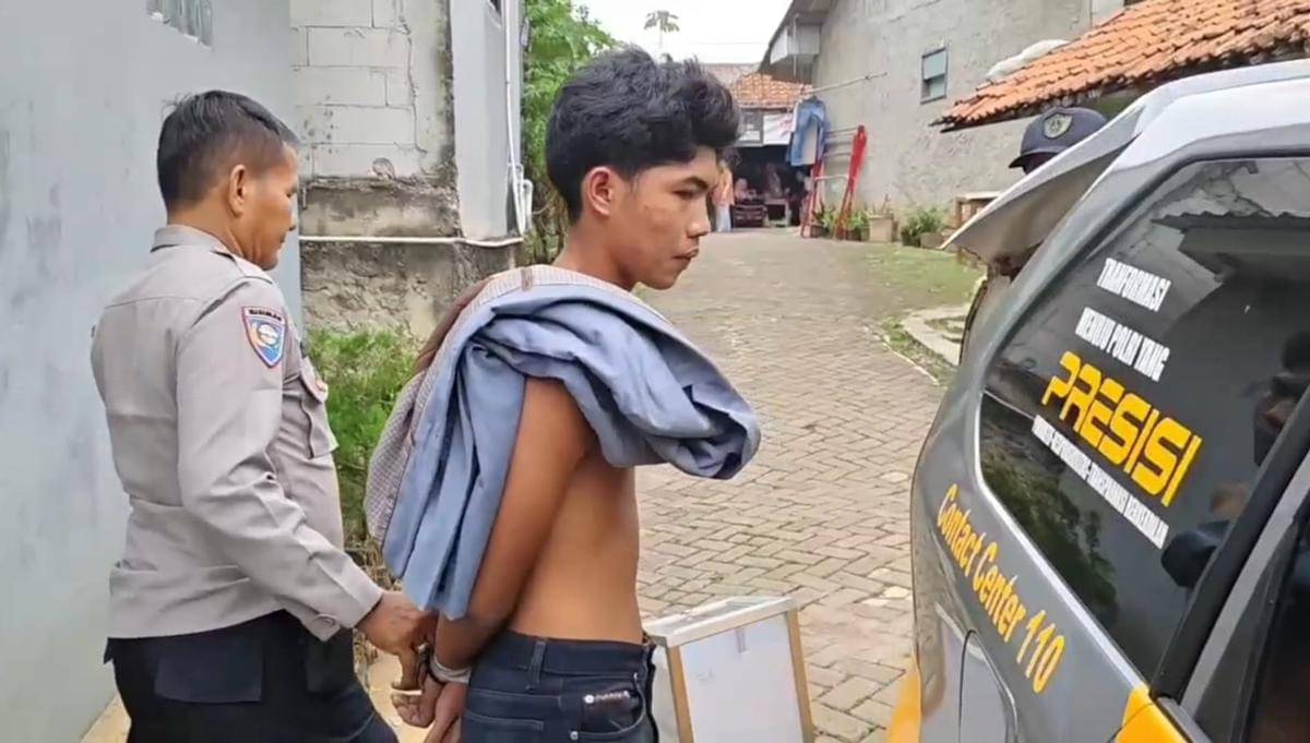 Pencuri kotak amal di Ciputat dikeroyok massa