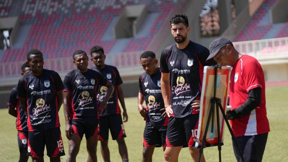 Pelatih Persipura, Rahmad Darmawan.