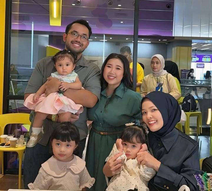 potret Kiky Saputri dan keluarga di ultah pertama Bebingah