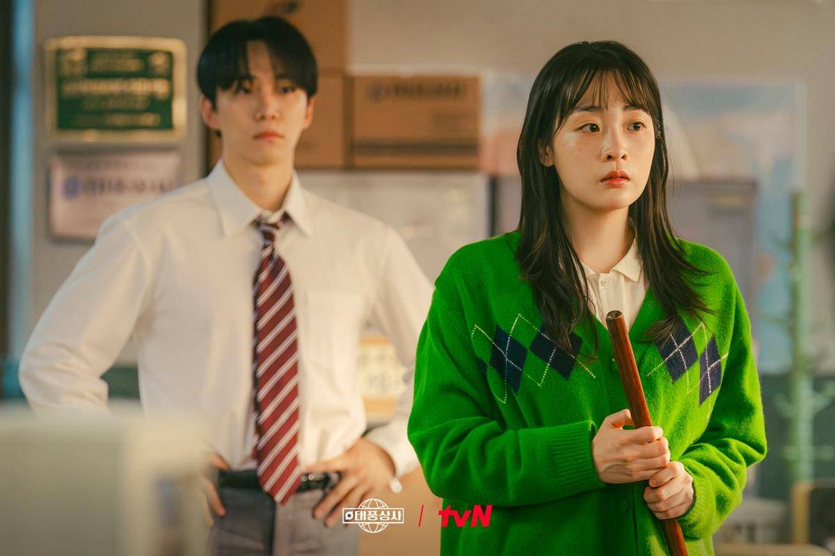  Cuplikan drama Typhoon Family (instagram.com/ tvn_drama)