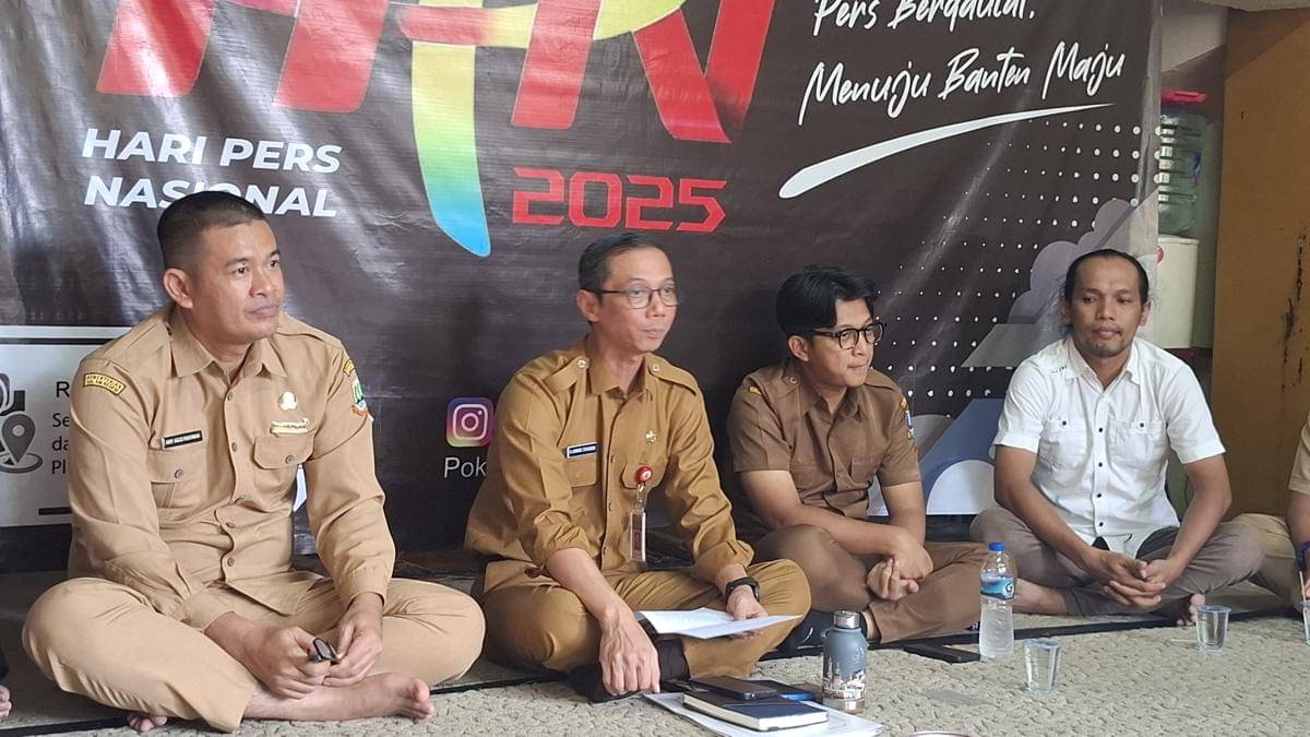 Kepala Dispora Banten, Ahmad Syaukani saat konferensi pers
