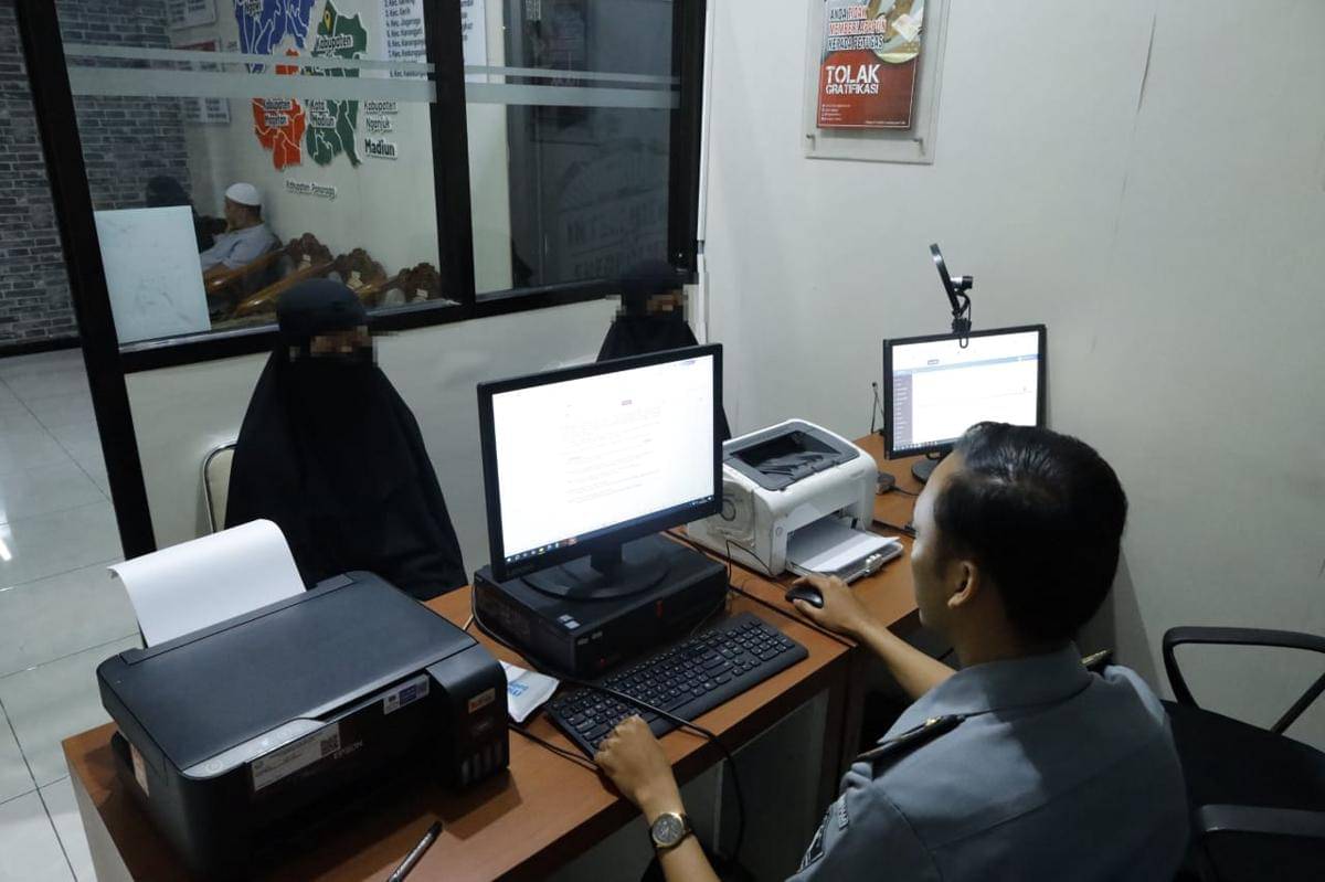 Keduanya tinggal di Kabupaten Magetan dan sudah overstay lebih dari 60 hari. IDN Times/Istimewa.