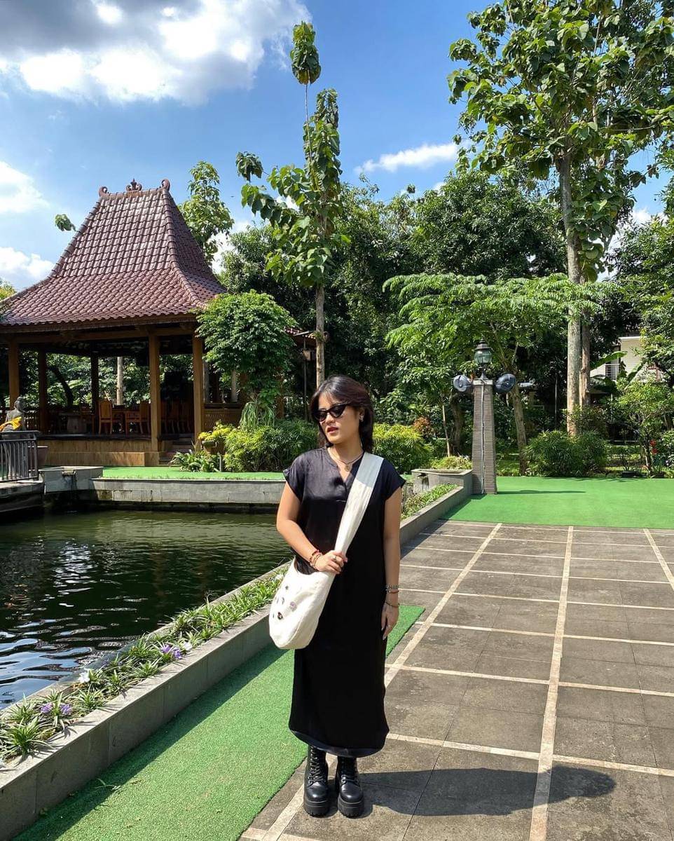 outfit skena ala Ashira Zamita