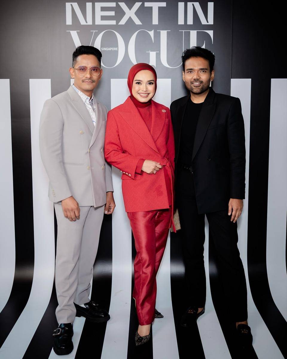 Buttonscarves Singapura