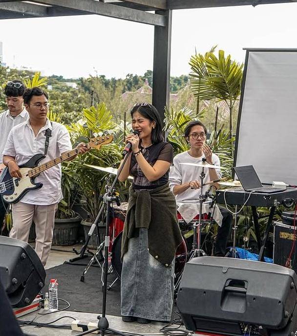 outfit skena ala Ashira Zamita