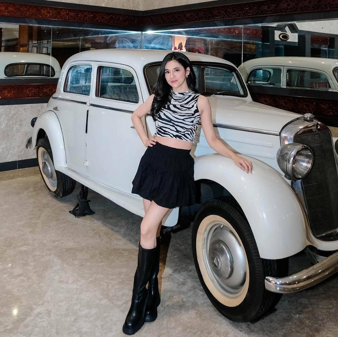 Putri Una