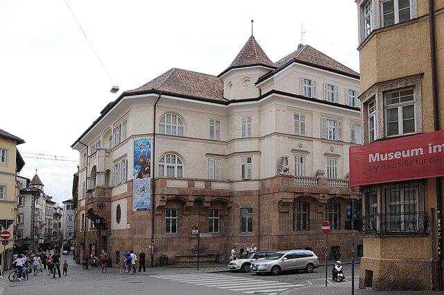 potret Archeological museum of South Tyrol, Bolzano, Italia