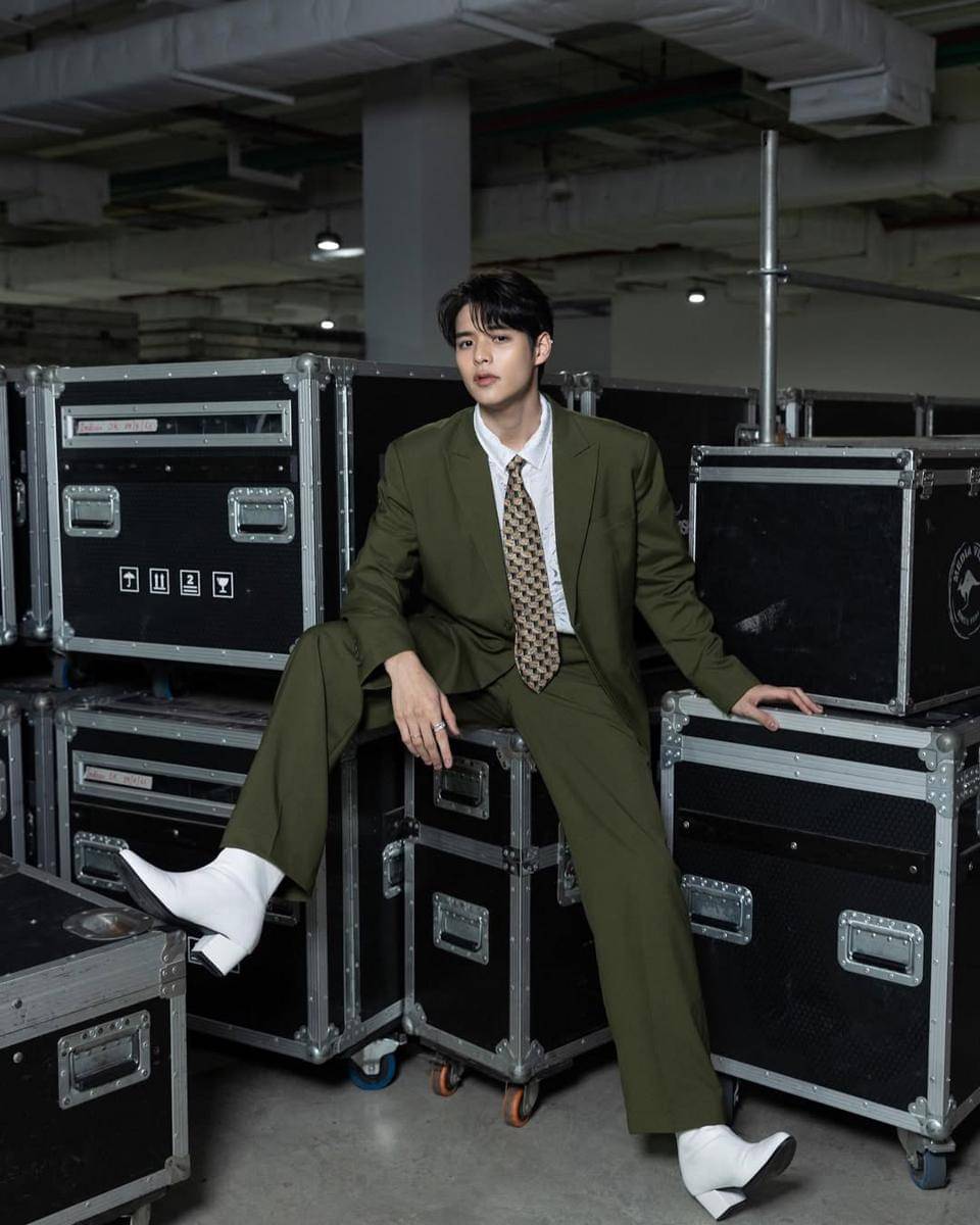 OOTD Pakai Dasi ala Poon Mitpakdee