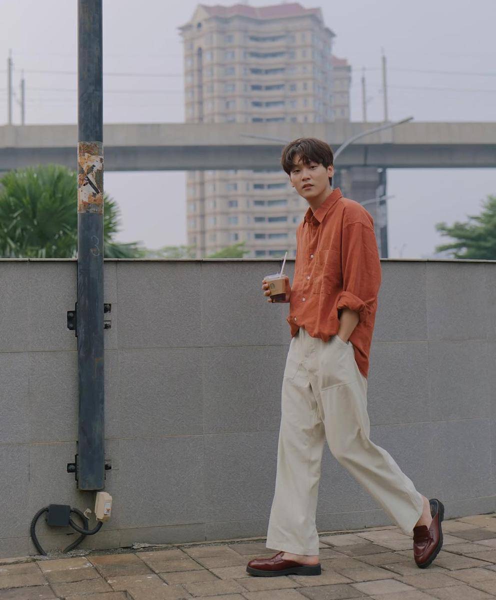 daily outfit pakai kemeja ala Na Daehoon