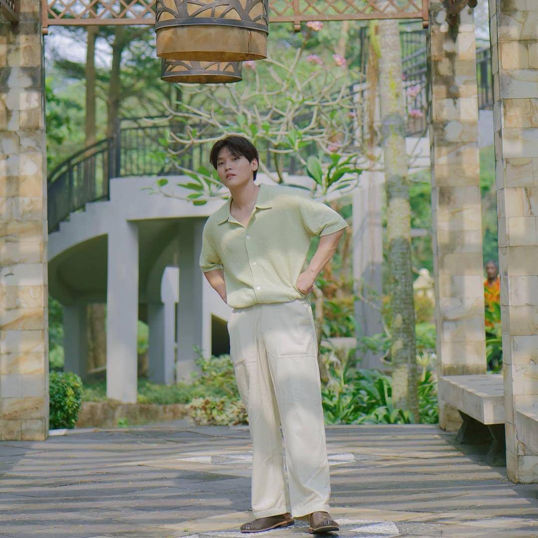 mix and match kemeja ala Na Daehoon