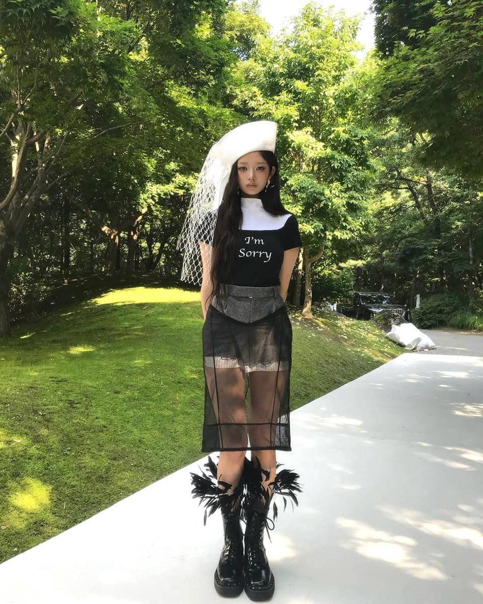 Inspirasi OOTD ala REI IVE