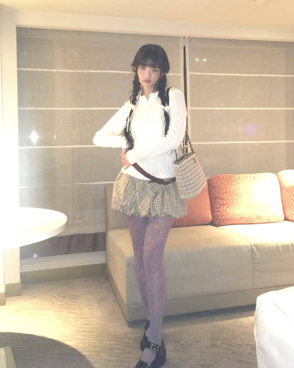 Inspirasi OOTD ala REI IVE