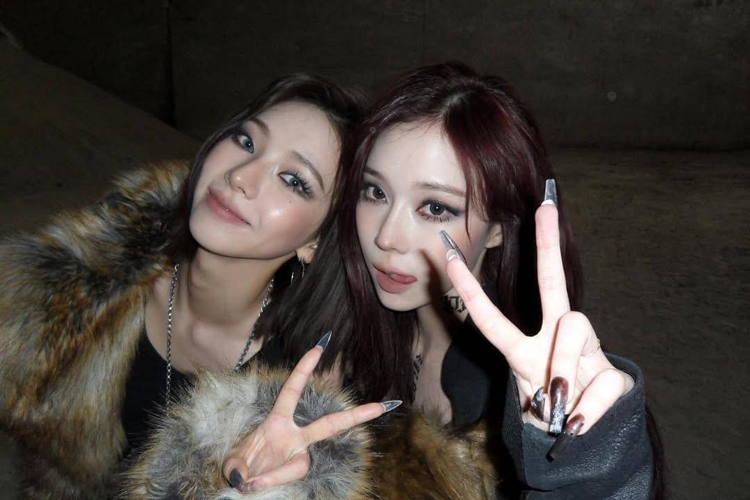Potret Karina dan Winter aespa