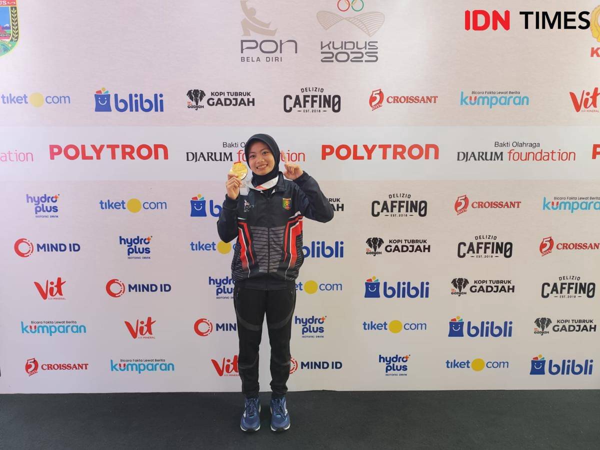 Pesilat Lampung yang meraih medali Emas di PON Beladiri Kudus, Riski Enjel Pinata. (IDN Times/Muhaimin)