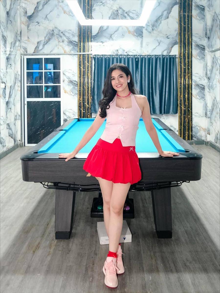 Putri Una