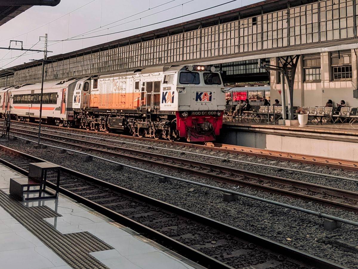 Ilustrasi Kereta Api 