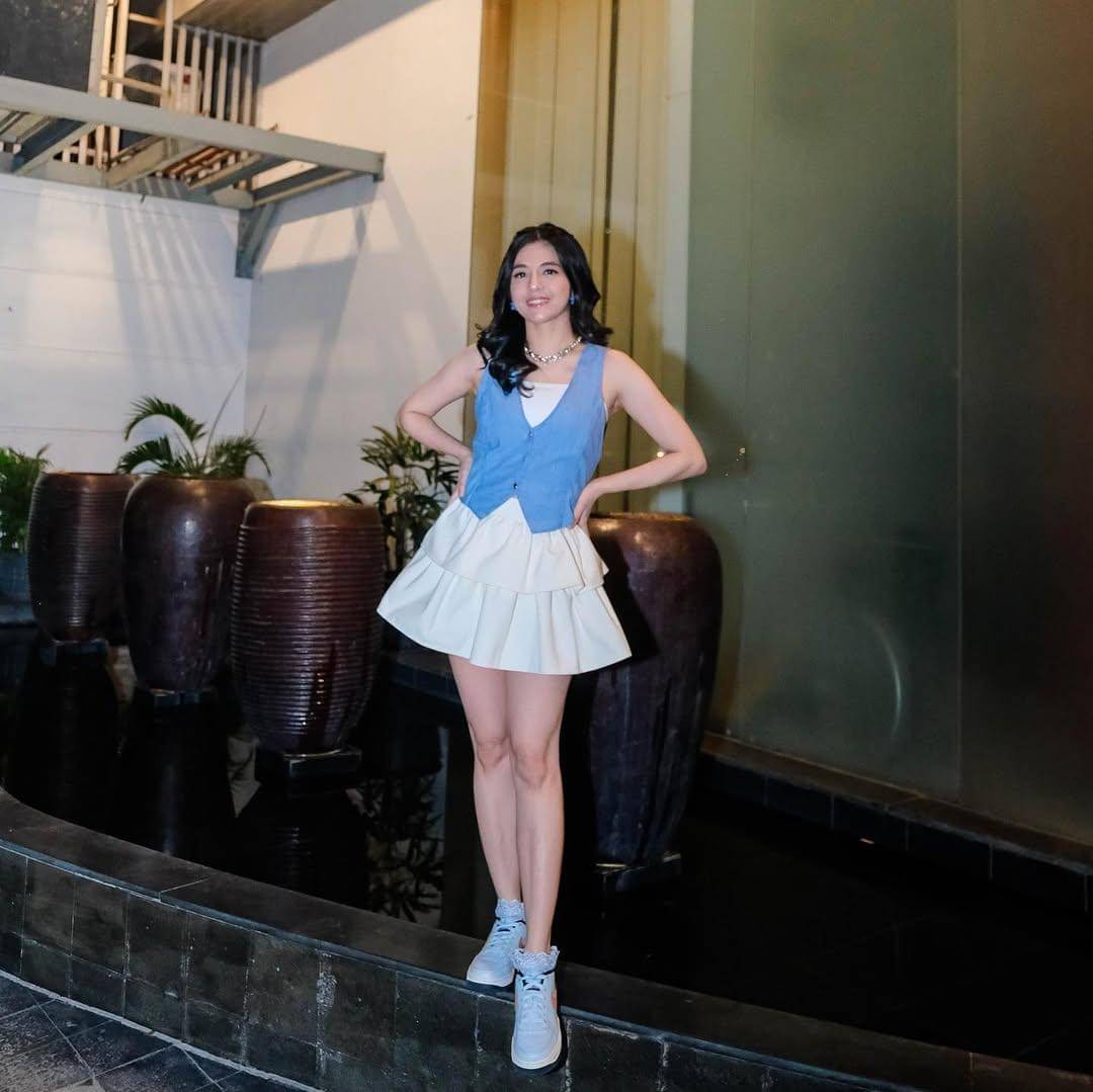 Putri Una