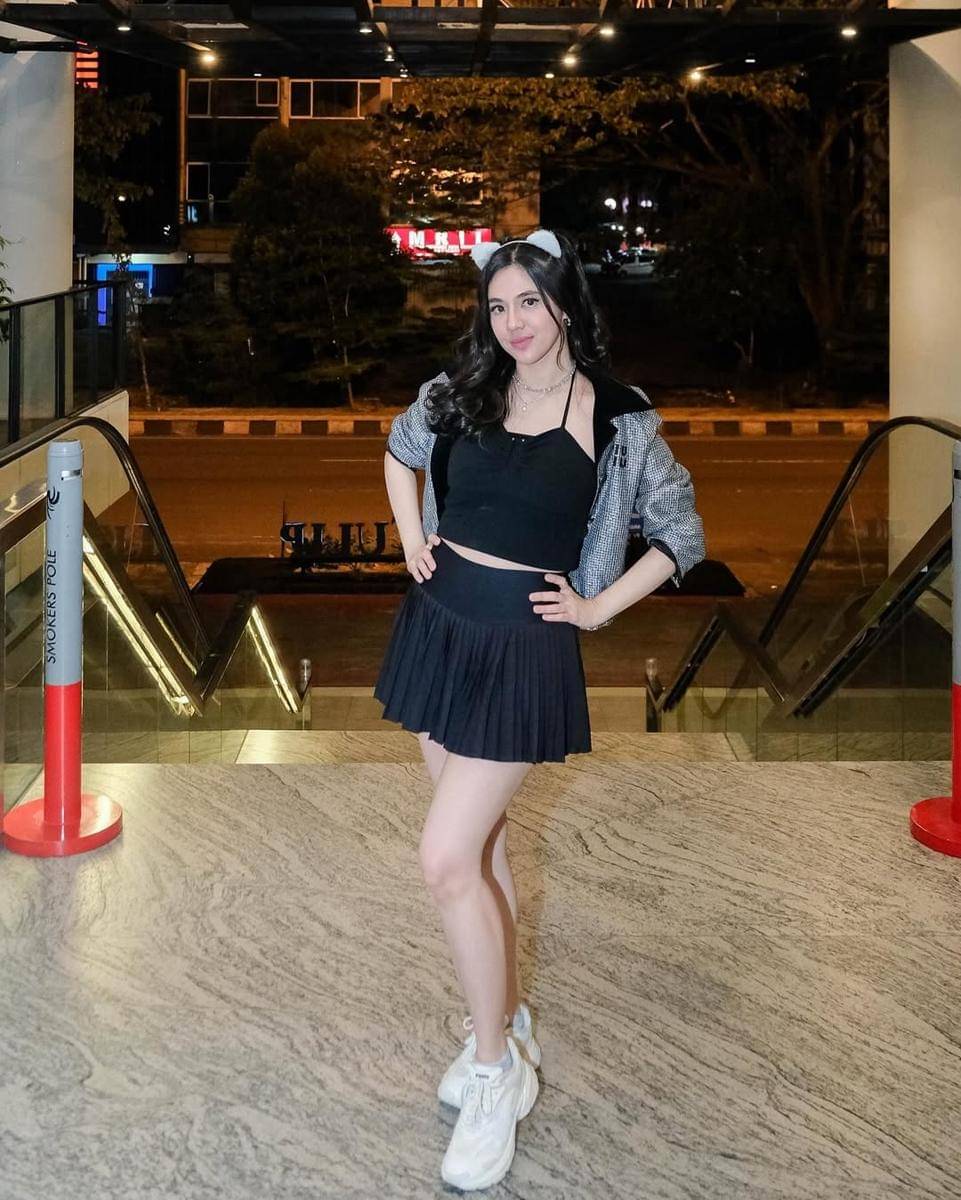 Putri Una