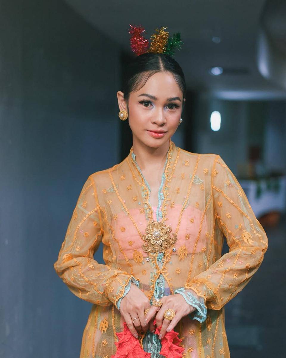 seleb jadi penyintas kanker payudara