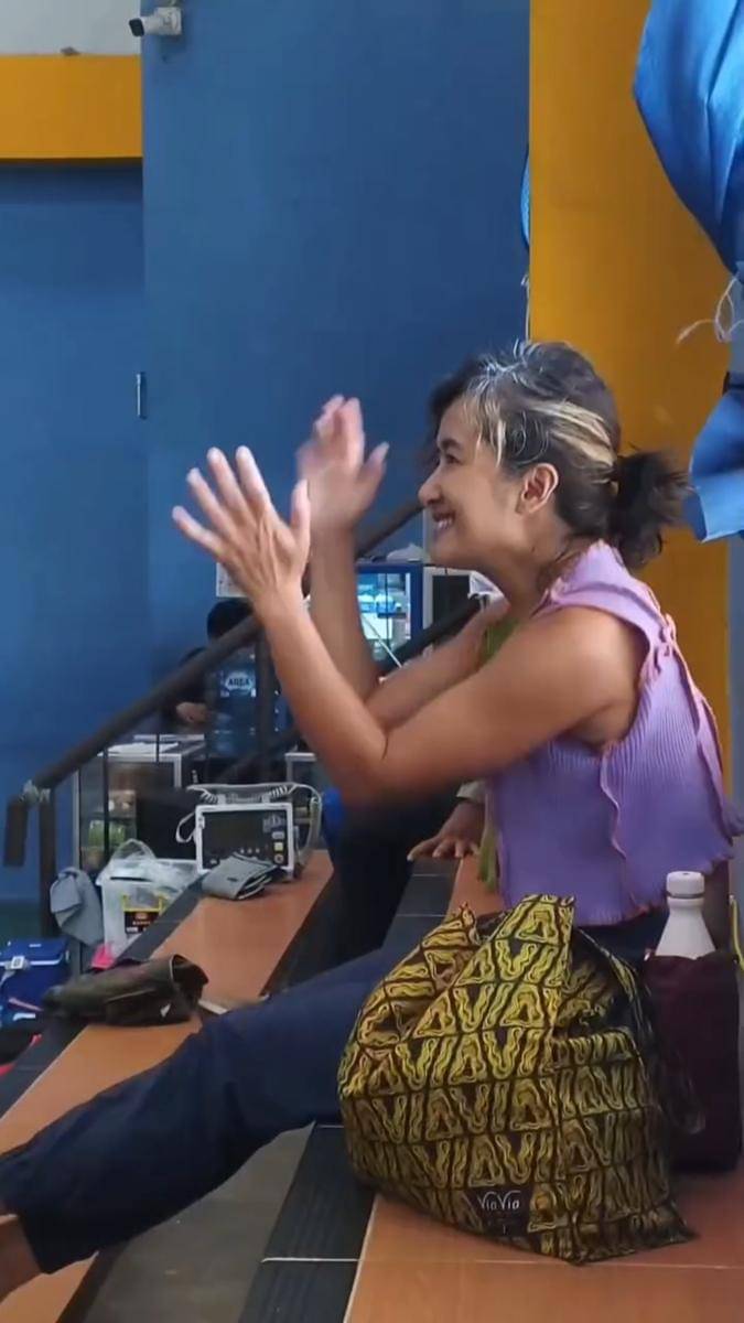Widi Mulia temani Dwi Sasono latihan voli