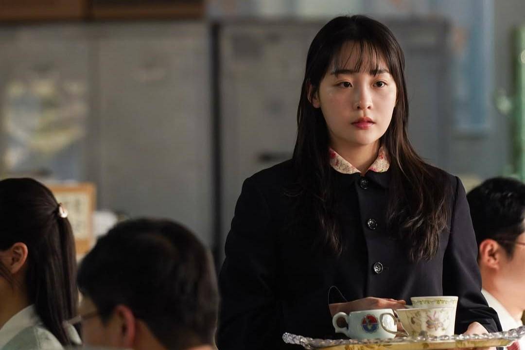 Oh Mi Seon (Kim Min Ha) dalam drakor Typhoon Family (dok. Netflix/Typhoon Family)