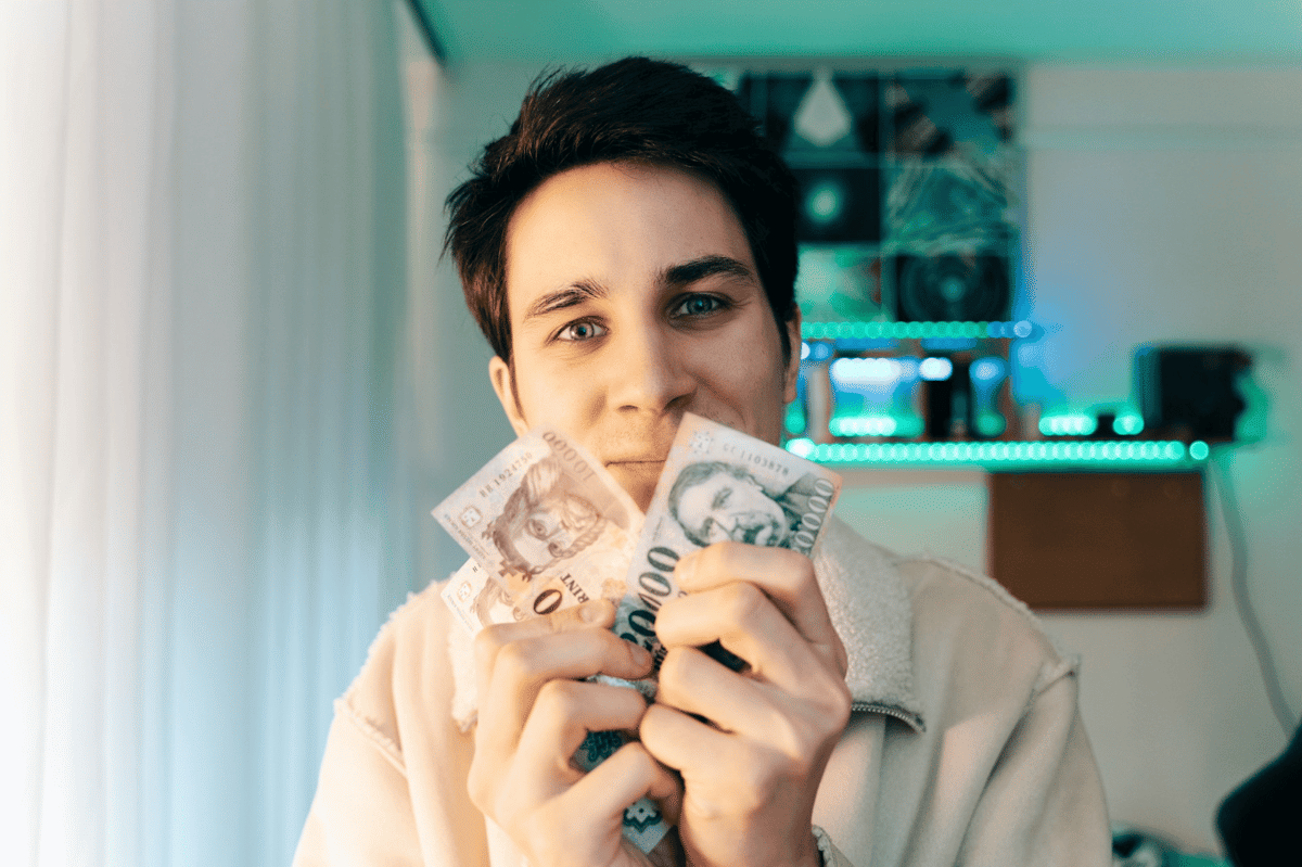 ilustrasi pria memegang uang