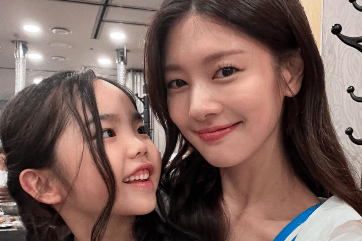 Oh Eun Seo dan Jung So Min di balik layar Love Next Door
