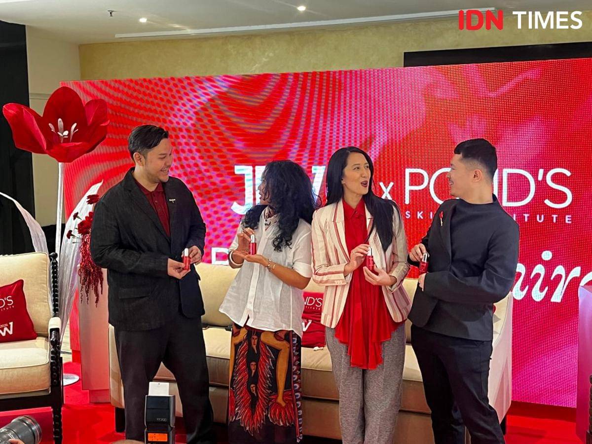 Media Gathering POND’S Age Miracle x Jakarta Fashion Week (JFW) 2026, bertajuk The Revival of Miracles di Dewi's Luxe Market, Plaza Indonesia, Jakarta Pusat pada Senin (20/10/2025) (IDN Times/Nisa Zarawaki)
