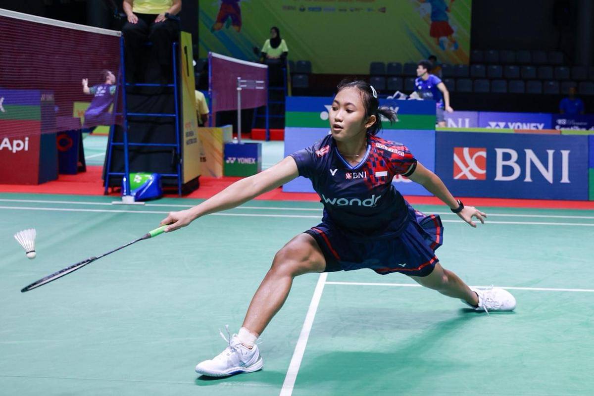 Pebulu tangkis tunggal putri Indonesia Kavitha Nadjwa Aulia saat beraksi di Indonesia Masters 2025 BWF Super 100 di GOR PBSI Sumut, Selasa (21/10/2025) (dok.PBSI)