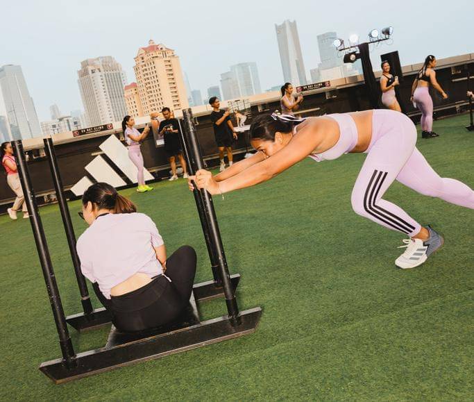 Sejumlah perempuan mengenakan busana legging Optimé Adidas. (Dok. Adidas)