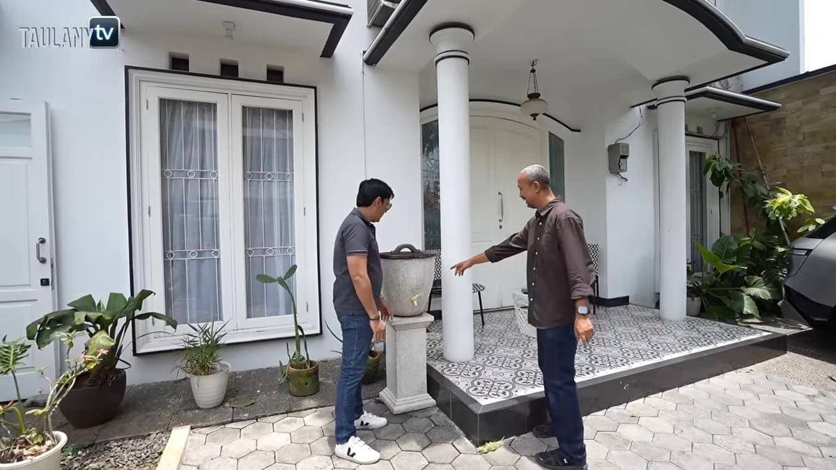 Potret rumah Fitra Eri
