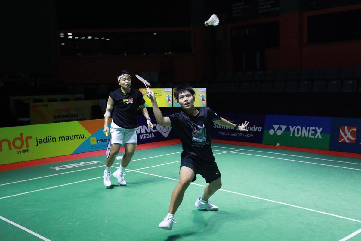 Pasangan Apriyani Rahayu/Siti Fadia berlatih di GOR PBSI Sumut jelang Indonesia Masters 2025 BWF Super 100 (dok.PBSI) 