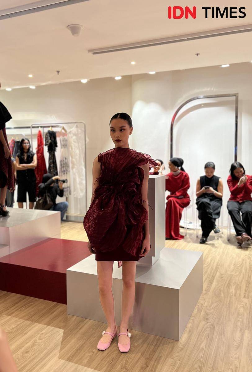 Media Gathering POND’S Age Miracle x Jakarta Fashion Week (JFW) 2026, bertajuk The Revival of Miracles di Dewi's Luxe Market, Plaza Indonesia, Jakarta Pusat pada Senin (20/10/2025) (IDN Times/Nisa Zarawaki)