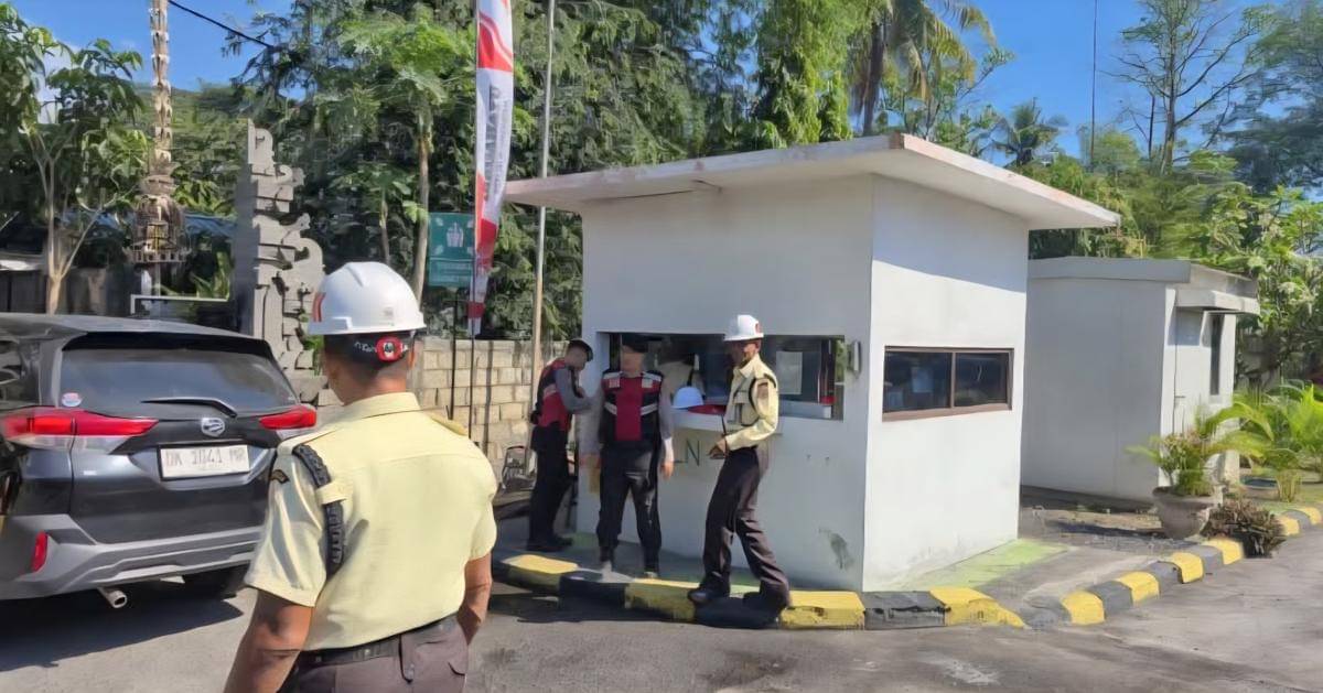 Suasana di PLTD di Nusa Penida.