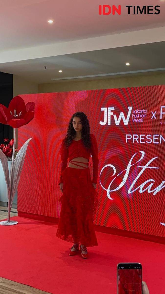 Media Gathering POND’S Age Miracle x Jakarta Fashion Week (JFW) 2026, bertajuk The Revival of Miracles di Dewi's Luxe Market, Plaza Indonesia, Jakarta Pusat pada Senin (20/10/2025) (IDN Times/Nisa Zarawaki)