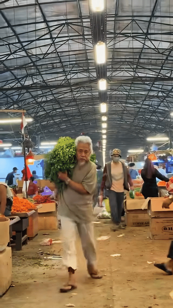 Epy Kusnandar borong selada airuntuk usaha jukut goreng