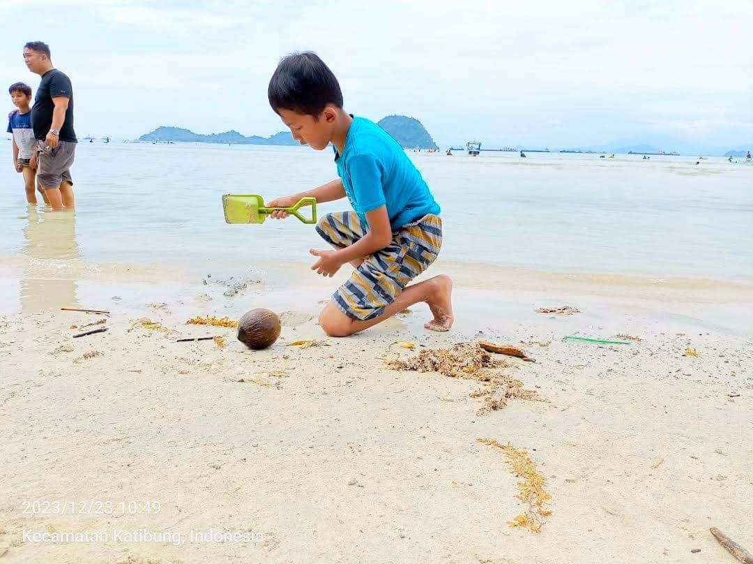 Pantai Pasir Putih Lampung Selatan