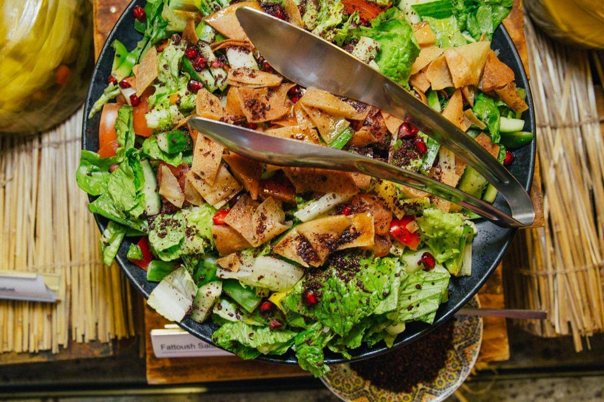 ilustrasi fattoush salad
