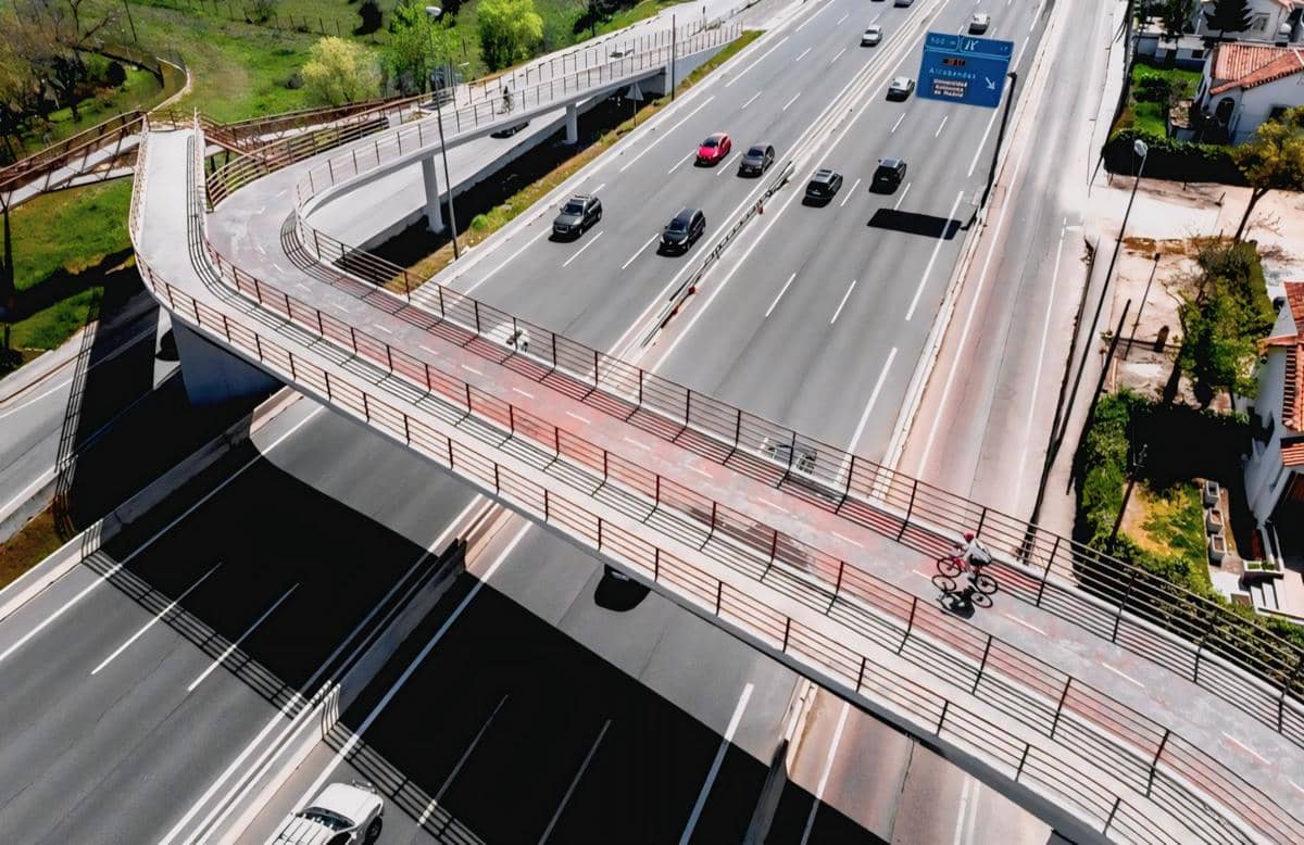 ilustrasi jalan tol (freepik.com/freepik)