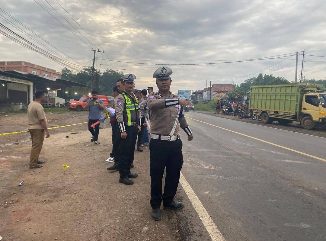 Aksi penembakan sopir Angdes di Jalintim Banyuasin. (Dok. Polres Banyuasin)