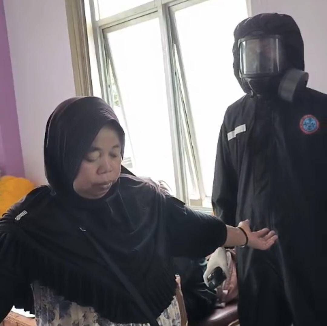 Sebelum relokasi warga menjalani tes kesehatan 