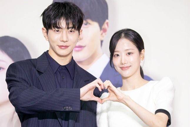 potret Lee Naeun di konferensi pers drama pendek My Little Chef 